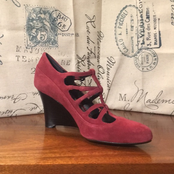 Never worn Caressa Deep red suede wedge - Picture 2 of 4